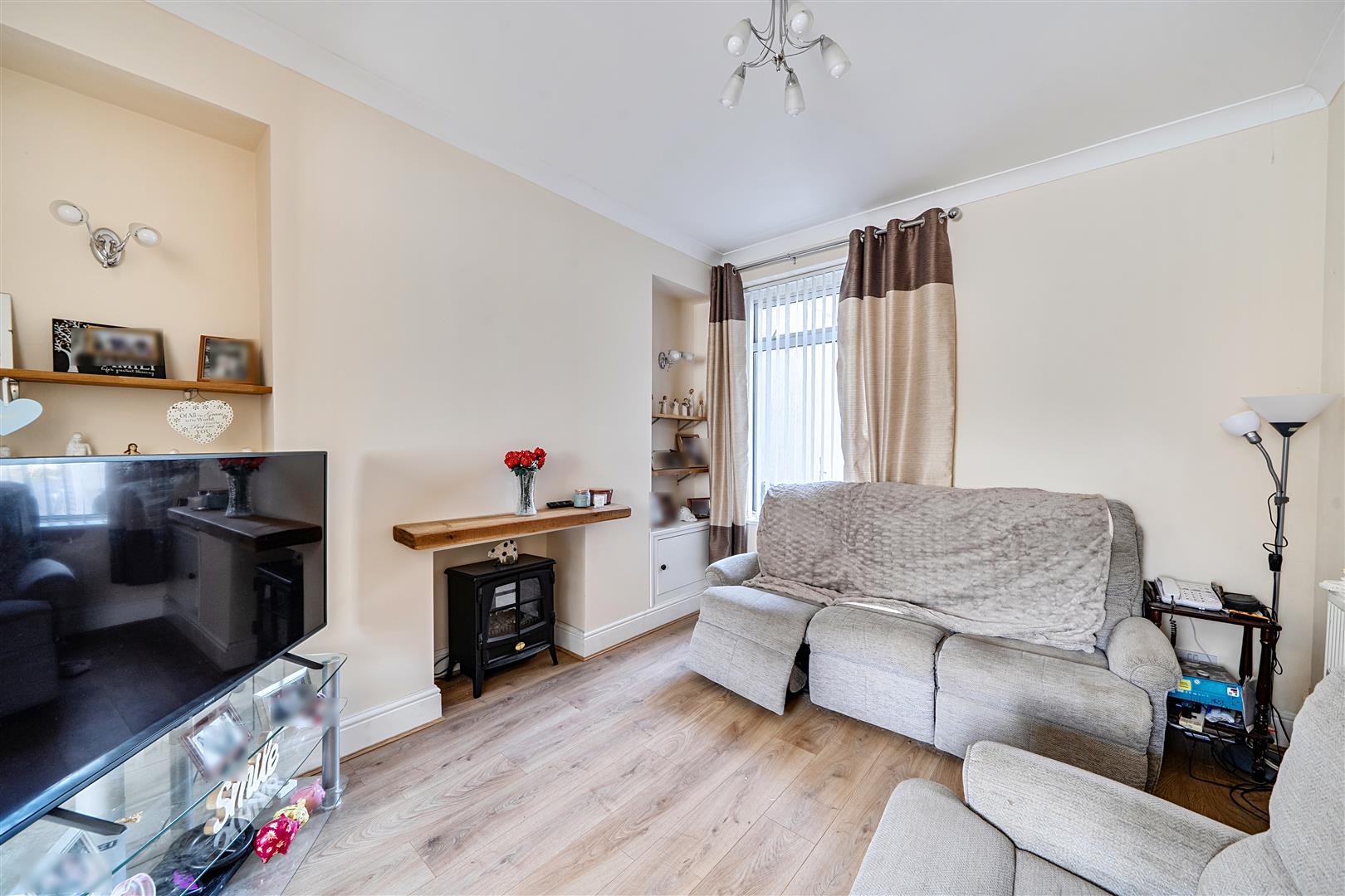 Armine Road, Fforestfach, Swansea, SA5 8DD